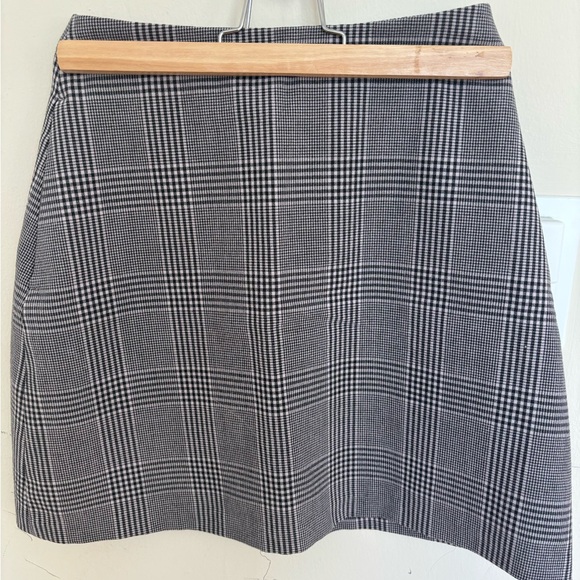 Wilfred Plaid Mini Skirt with Pockets - Picture 1 of 7